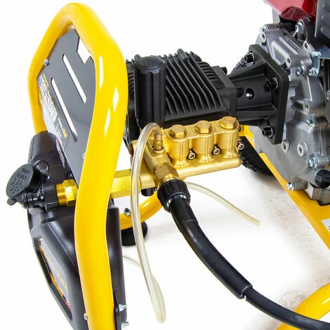 Formula Wolf 500 Petrol Pressure Washer, Curved Lance, Turbo Nozzle, Patio Cleaner, Oil & Snow Foam Kit 4 Formula Wolf 500 Petrol Pressure Washer, Curved Lance, Turbo Nozzle, Patio Cleaner, Oil & Snow Foam Kit - Image 4